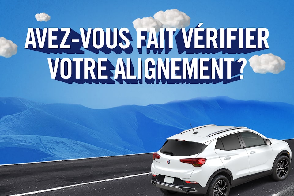 Technicien d'entretien certifié travaillant sur l'alignement des roues d'un véhicule